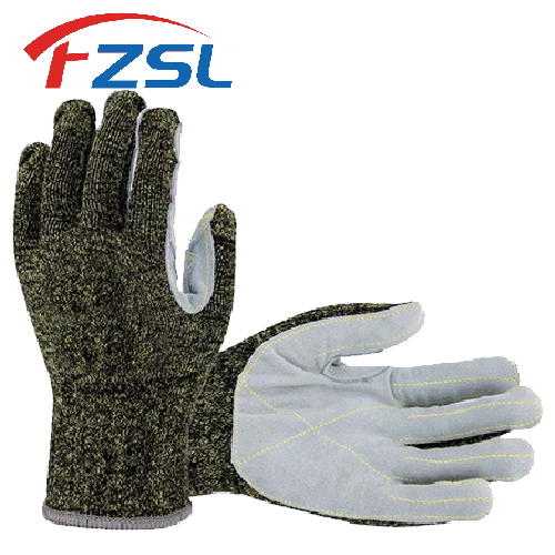 High temperature and flame retardant work gloves with cowhide camouflage aramid