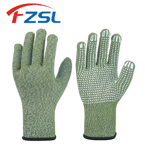 Warm work clothes with pvc polka dot gloves Green work gloves