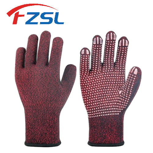 Warm work clothes with pvc polka dot gloves red work gloves